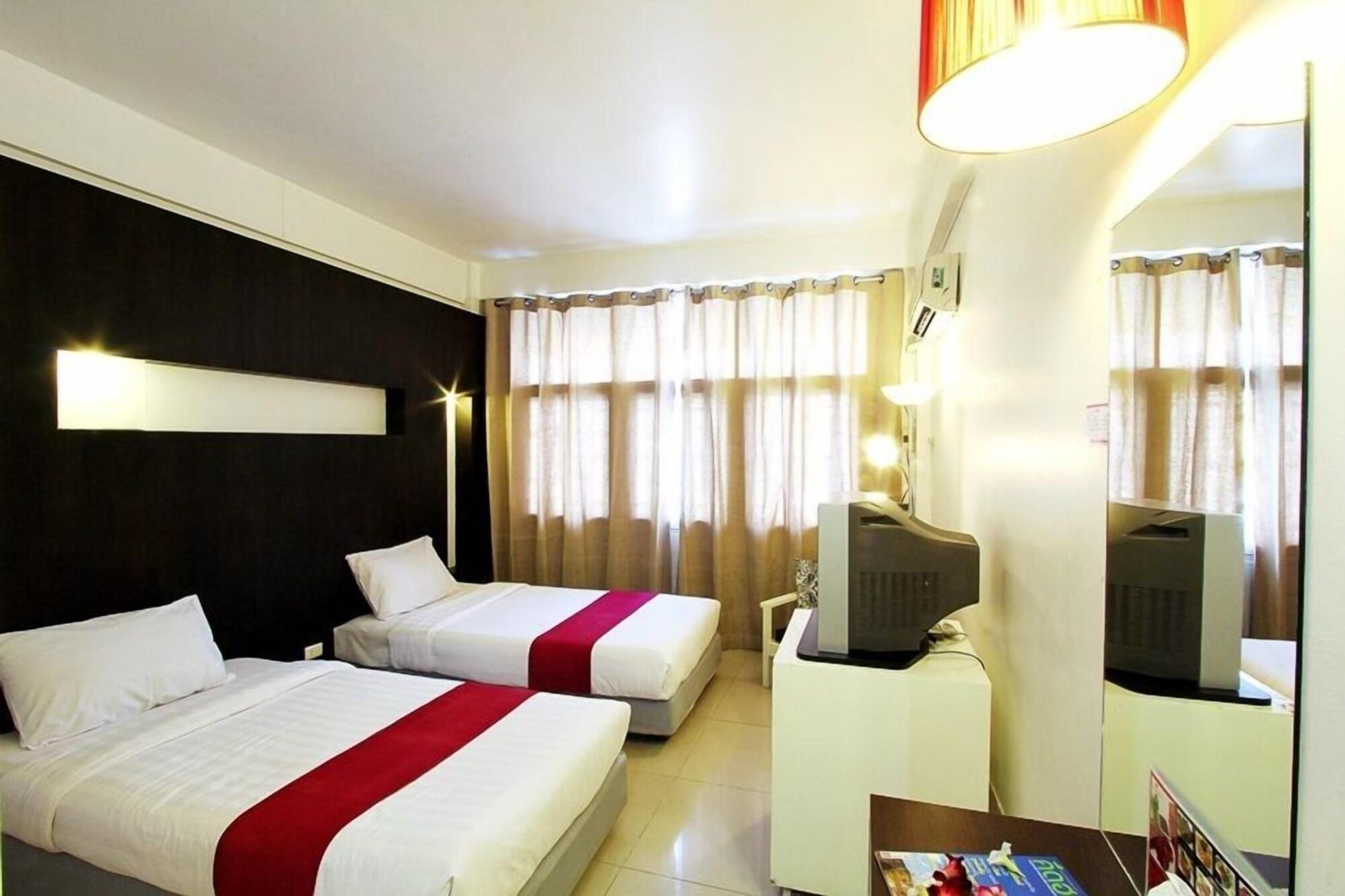 The Ratchathani Hotel Ubon Ratchathani Bagian luar foto