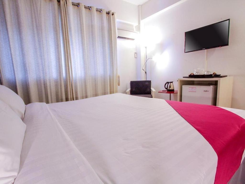 The Ratchathani Hotel Ubon Ratchathani Bagian luar foto