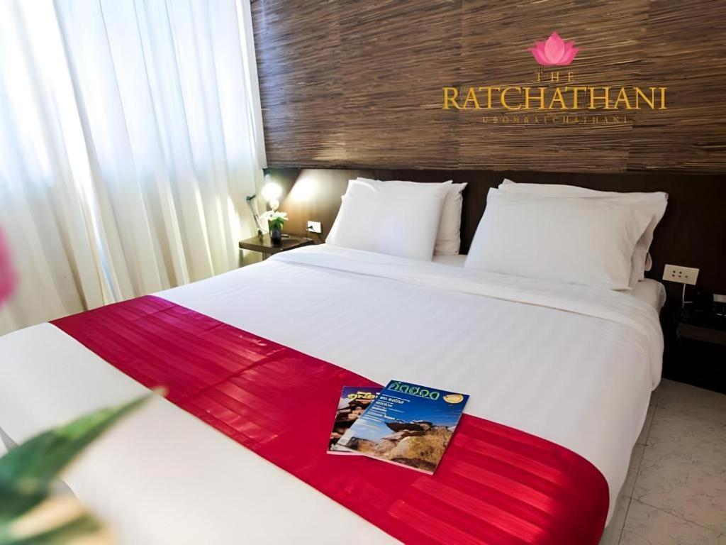 The Ratchathani Hotel Ubon Ratchathani Bagian luar foto