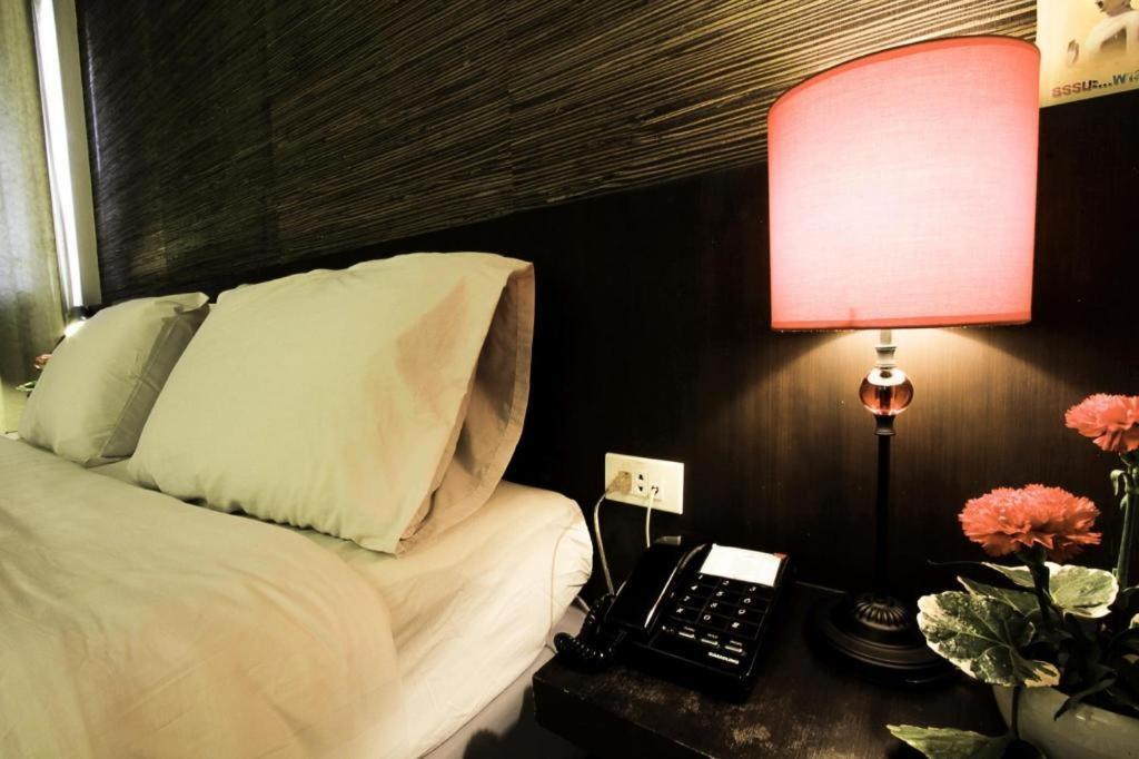 The Ratchathani Hotel Ubon Ratchathani Bagian luar foto