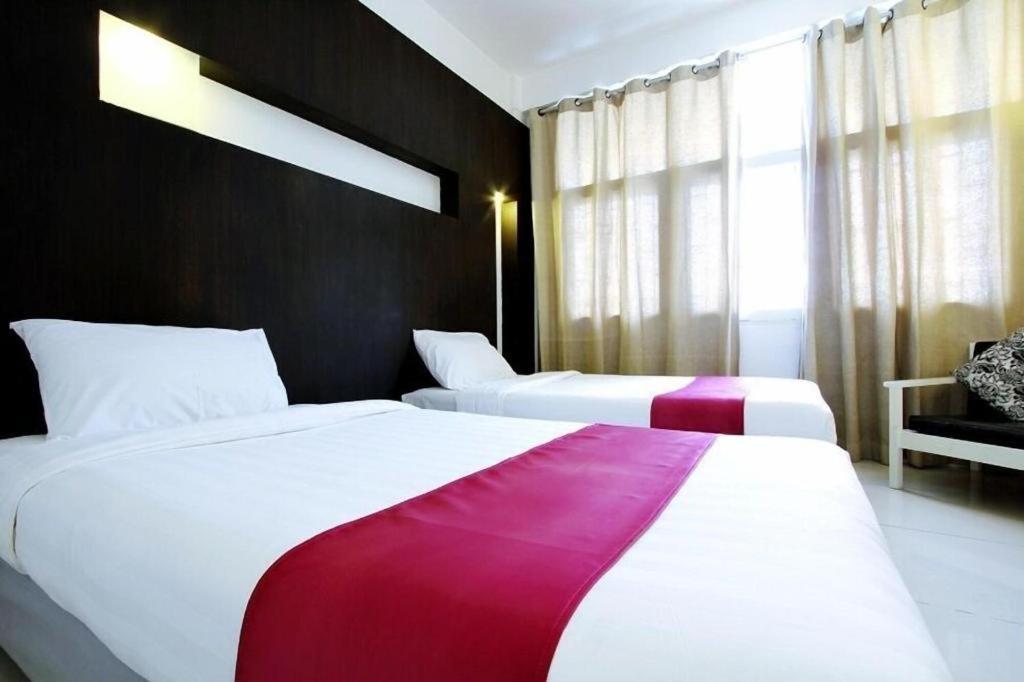 The Ratchathani Hotel Ubon Ratchathani Bagian luar foto